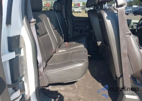 2009 Chevrolet Silverado 1500 Ltz z USA, uszkodzony, nr VIN 1GCEK39079Z206025